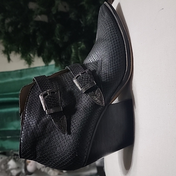 Franco Sarto casual  Heeled Bootie size 9 color black - Picture 4 of 15